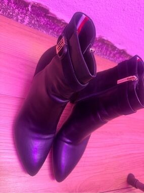 Tommy Hilfiger Black Pointed Ankle Booties with Gold Hardware
